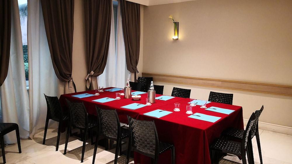 Ludovisi Palace Hotel Рим Екстер'єр фото